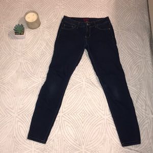 Skinny jeans